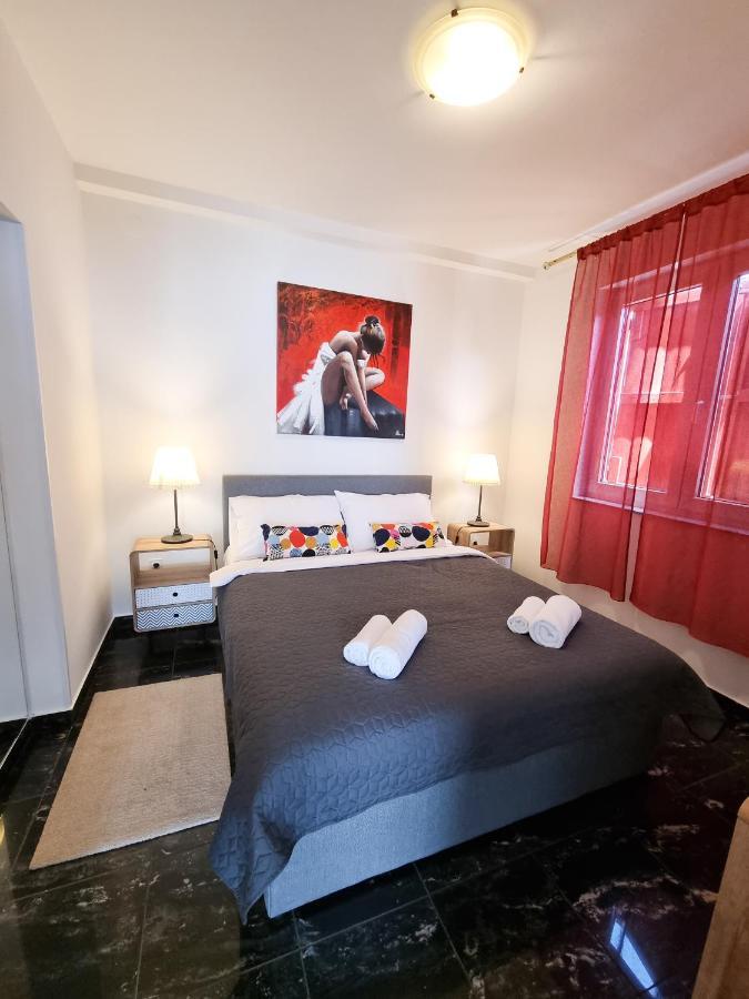 Apartments Paradiso Pula Extérieur photo